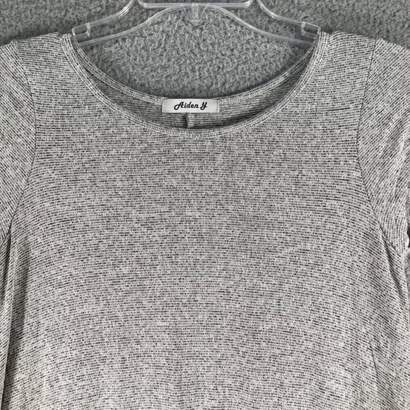 Aiden Y Gray Top Size Large Short Sleeve Tunic Sharkbite Hem Round Neck NWOT - Picture 4 of 6